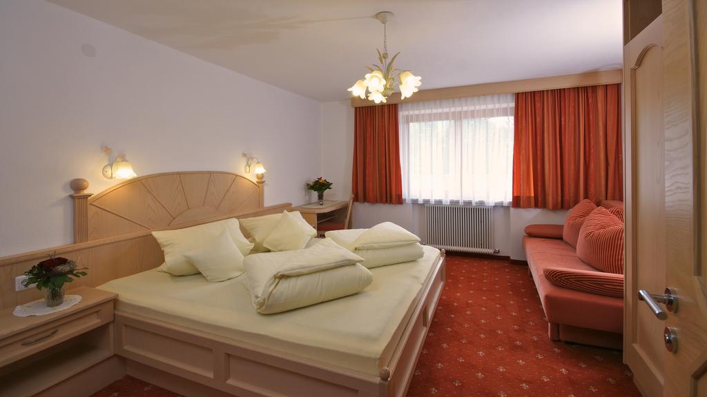 Komfort-Apartments Zufriedenheit Leutasch Δωμάτιο φωτογραφία